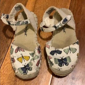 Butterfly shoes